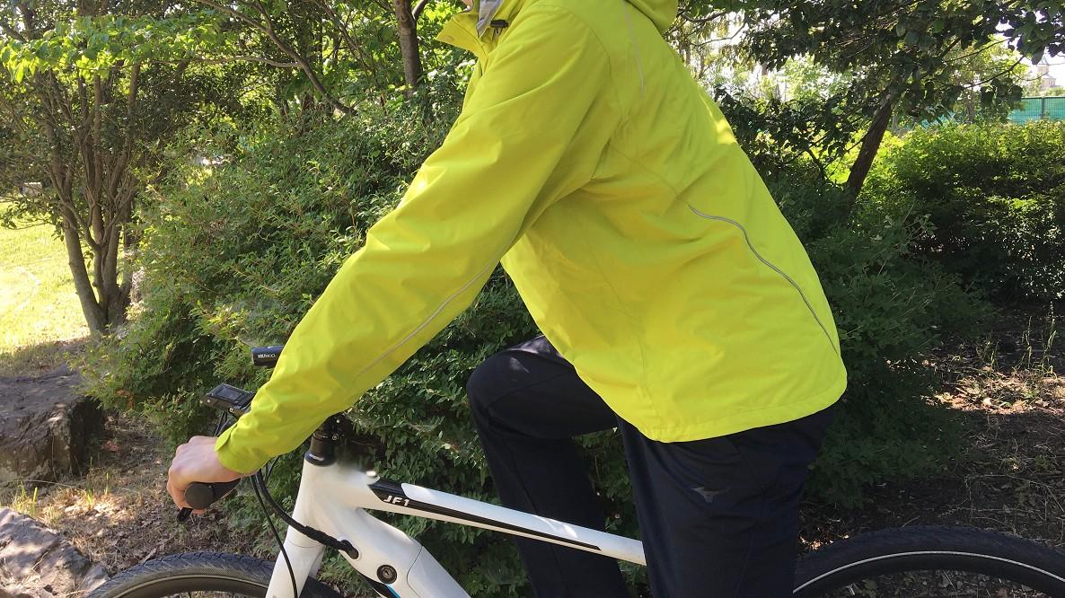 モンベルのレインジャケットは自転車乗りの心強い味方！ 電車通勤を