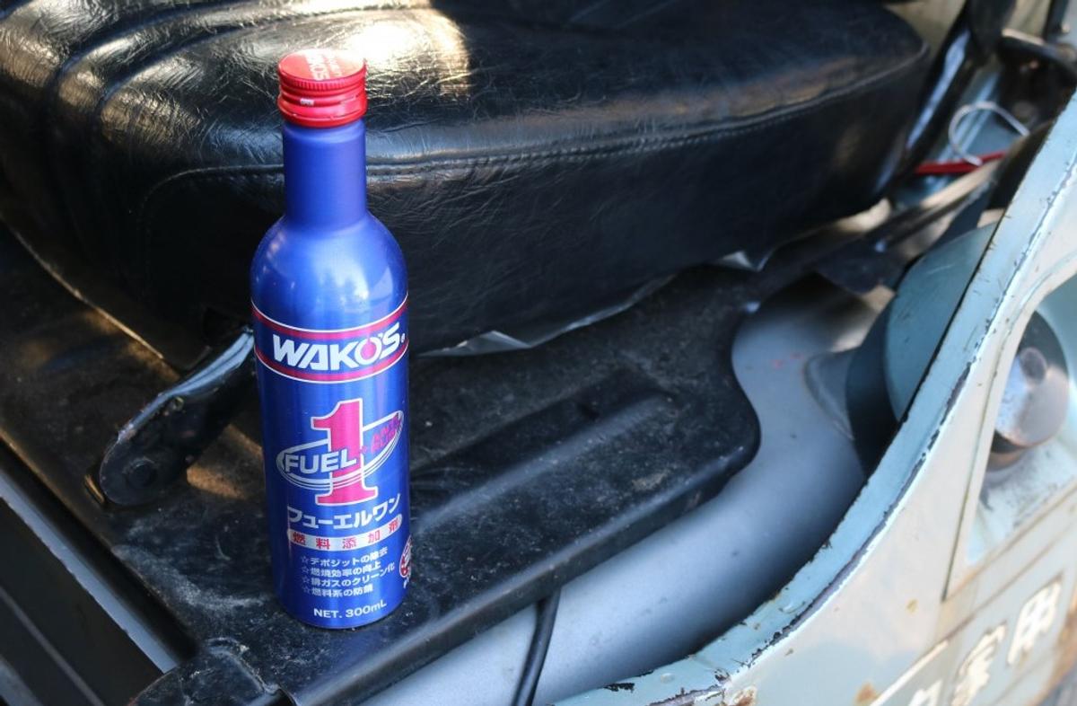 車屋さんに聞いた、簡単すぎる「車のメンテナンス」法。燃料添加剤を  
