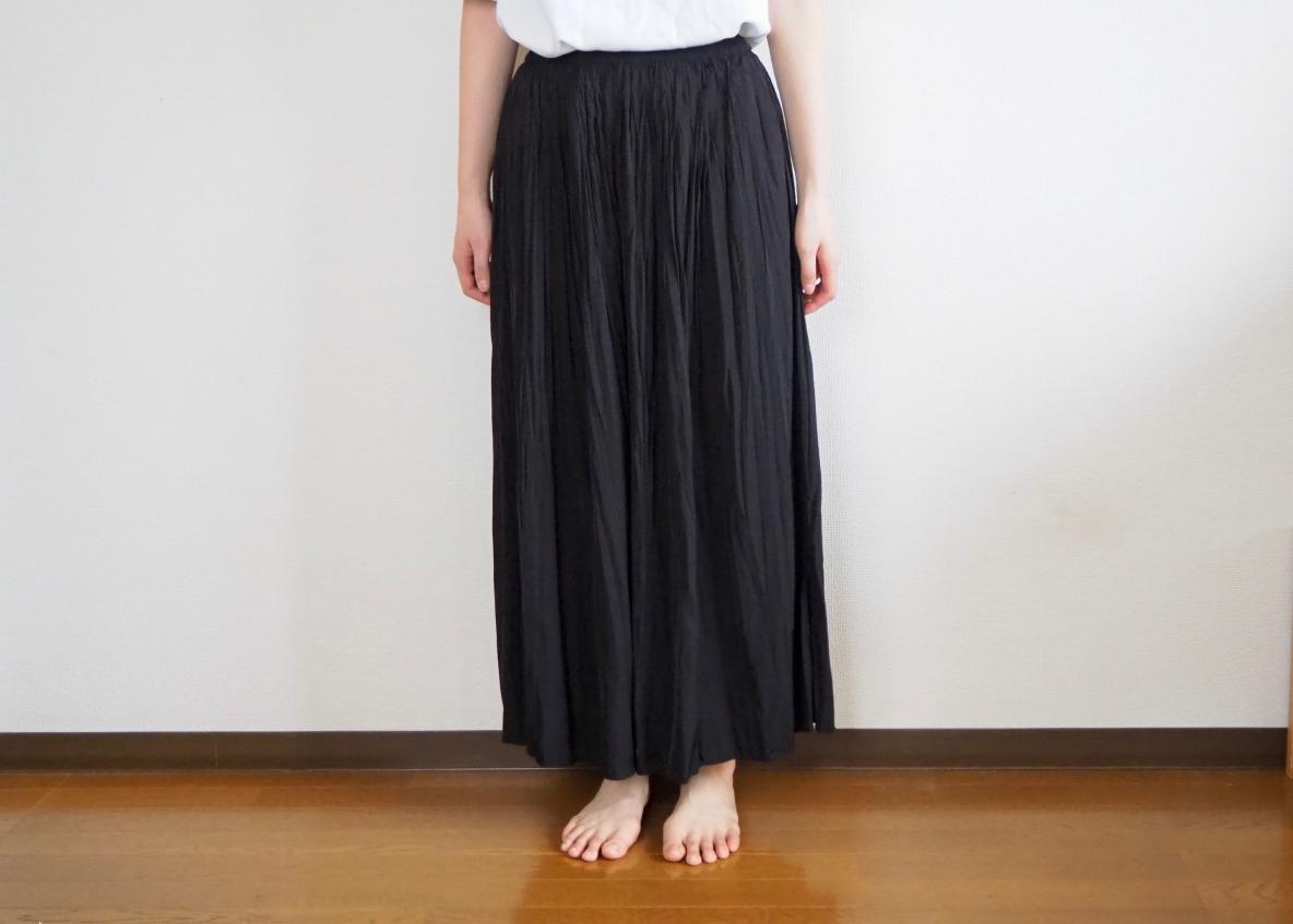 ユニクロの「ワッシャーサテンスカートパンツ」が夏のマストアイテムで