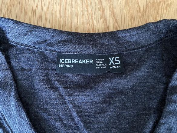 登山ウェアにも使われる素材で作られた、icebreakerの