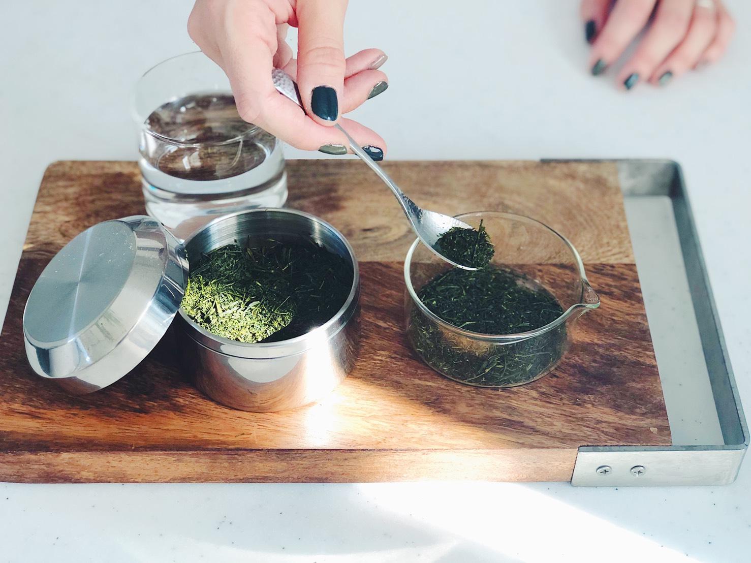 ガラス製の次世代型急須がスマートすぎる。おもてなしから