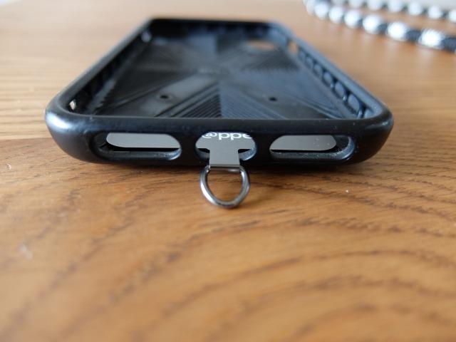 YOSEMITE MOBILE STRAP PRO KYOTO」は、愛用中のスマホケースに装着