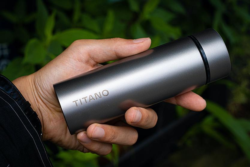 純チタン製真空サーモボトル「Therma 280」と「Therma 380