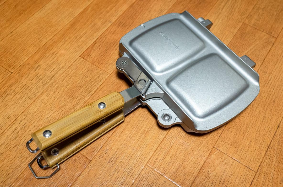 スノーピークの「ホットサンドクッカー トラメジーノ」で朝食