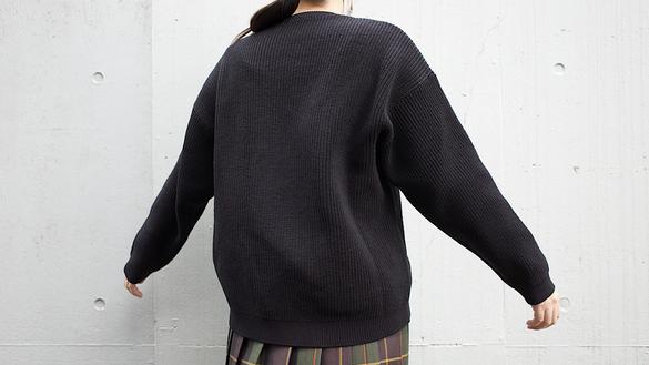 ムジラボ 空気を含んだ糸で編んだ セーター