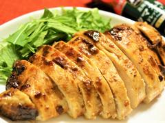 日本野菜ソムリエ協会も認めた「北海道タマネギドレッシング」で、お肉や魚、豆腐もアレンジ！おうちで役立つ万能調味料なんだ | ROOMIE（ルーミー）