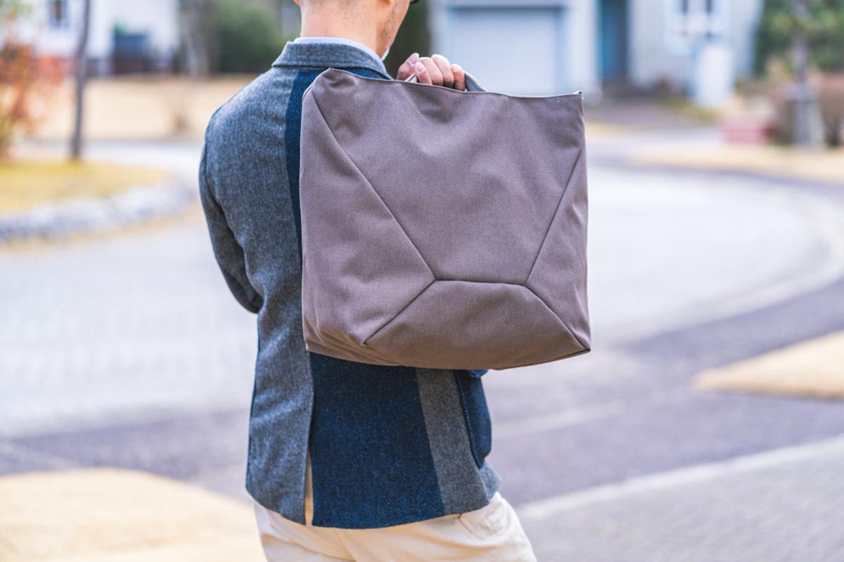 ミステリーランチの「BINDLE」、守備範囲広め。脱いだアウターを ...