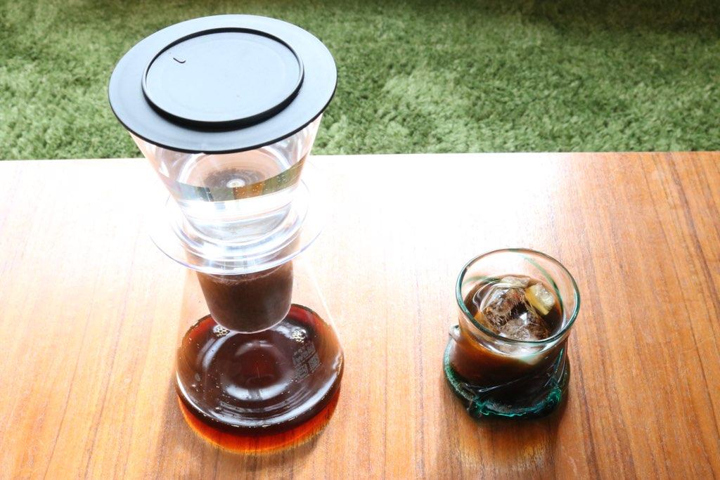 イワキの「ウォータードリップコーヒーサーバー」は、寝る前に水