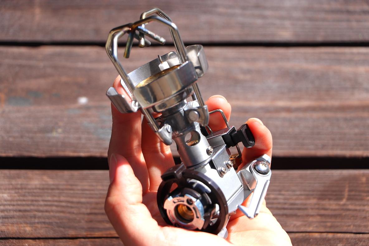 シングルバーナーコンロ ガスコンロでお馴染みのイワタニからアウトドアで使えちゃうシングル