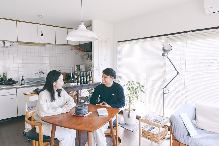 東京都世田谷区の3LDKの部屋に住むカップル