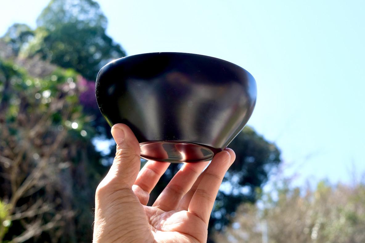 アウトドアでも使える美しい食器を探して「僧侶が使う漆塗りのお椀」に