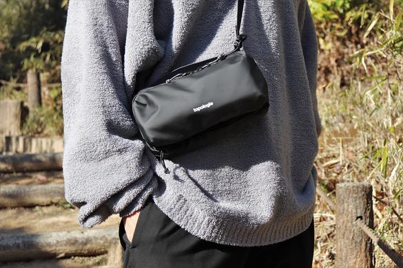 新品未使用】Topologie ボトルサコッシュ 治ら （※ ストラップ付き） 