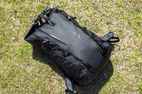 EXPEDの「Black Ice 30」はどんな大雨でも絶対濡れない安心感。完全 