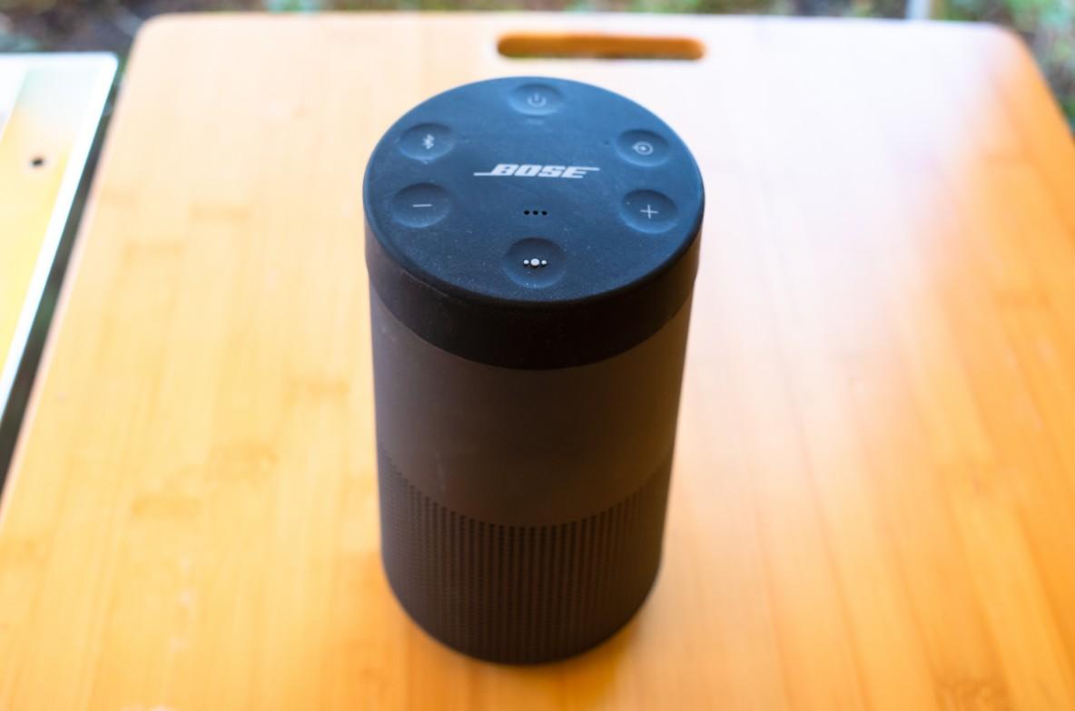 BOSEの「SoundLink Revolve II Bluetooth® speaker」は雨に濡れても ...