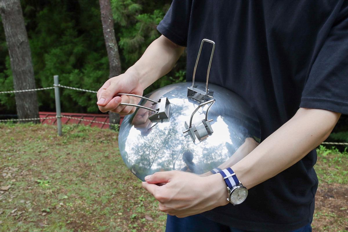 コールマン 「ファイアーディスクソロ」を開く様子