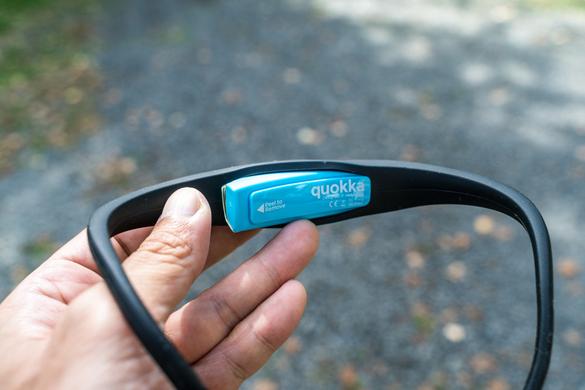 KNOGの「QUOKKA HEADLAMP」は充電式なのに充電コード不要で使えます