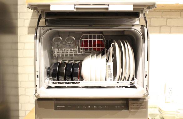 Panasonic（パナソニック）で新発売の「スリム食洗機」で、キッチンの 