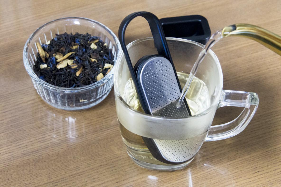 KINTOの「LOOP TEA STRAINER」が1人分のお茶を手軽に淹れる最適解でした | ROOMIE（ルーミー）