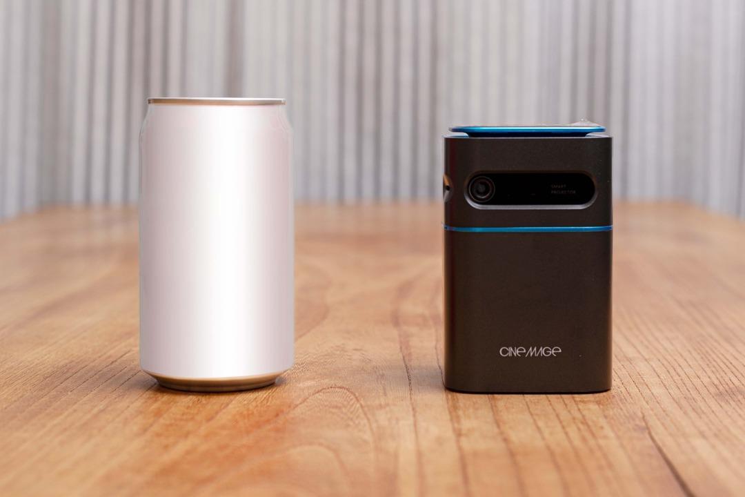 CINEMAGE mini｣は手のひらサイズなのにハイパワーなプロジェクターなん