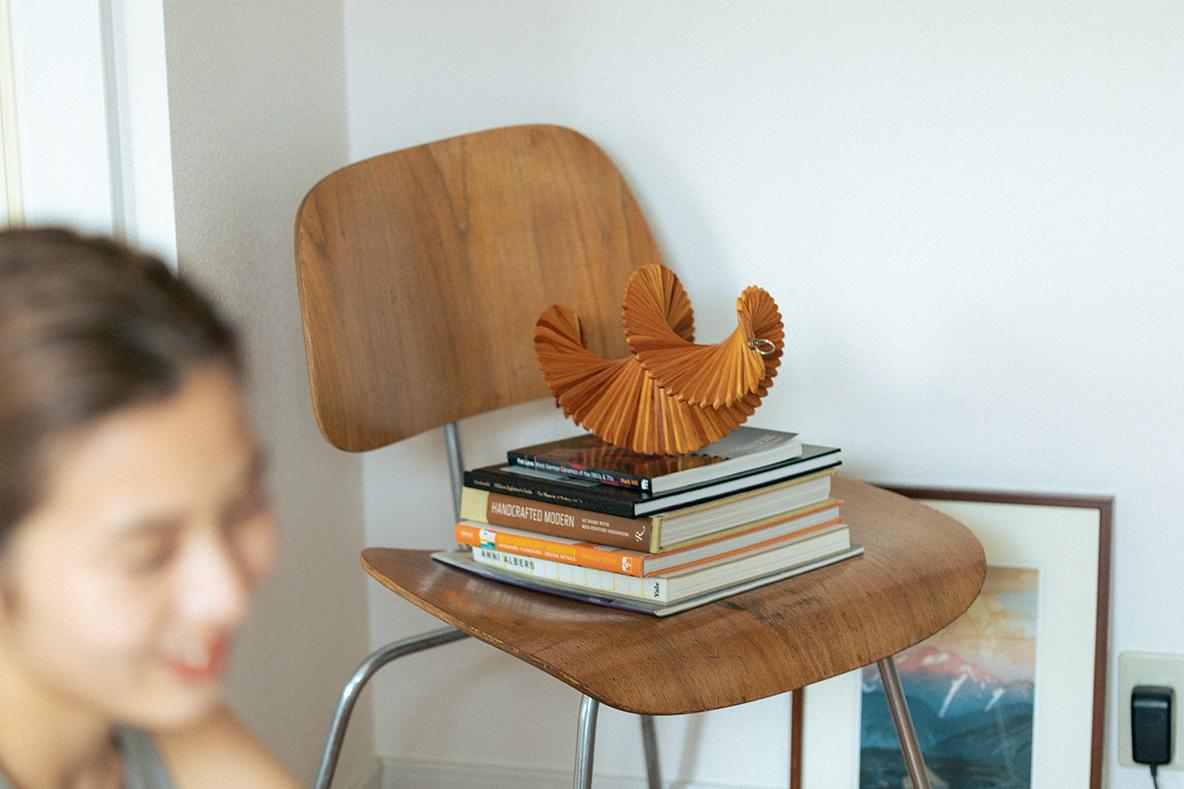 住まいは、暮らしだ！ ミッドセンチュリーもアフリカ民芸もまぜこぜな