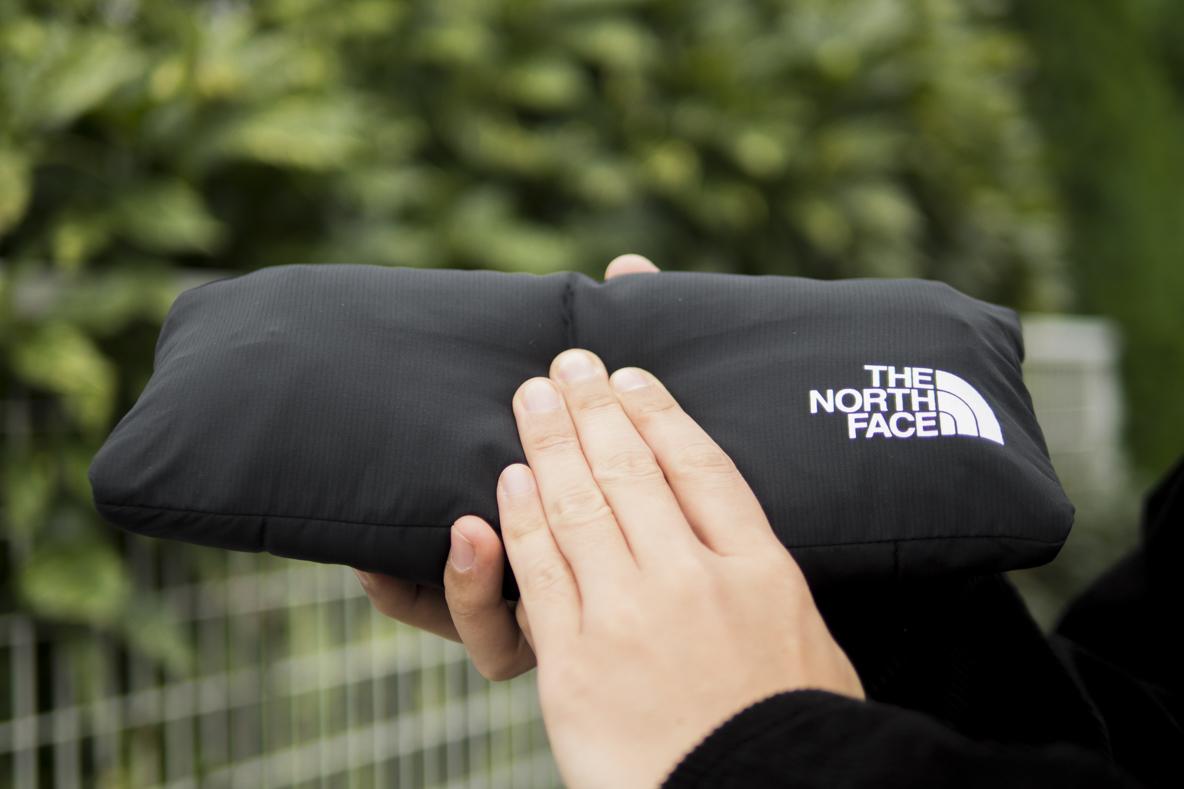 THE NORTH FACEの新作「ゼファーマフラー」は軽くてコンパクトで
