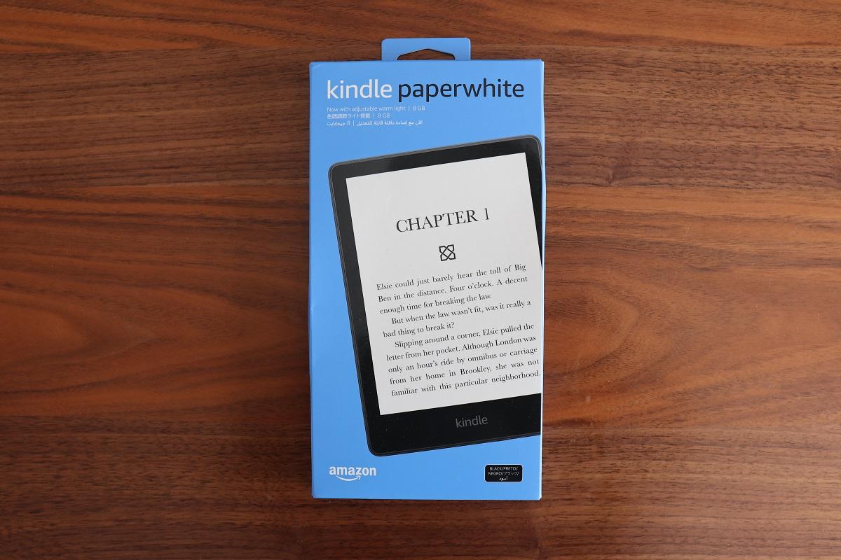 新しいKindle Paperwhiteは、軽くてサクサク動く。読書の時間が増え