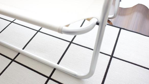無印良品に「折りたたみベンチ」があるって知ってた？ 家でも 