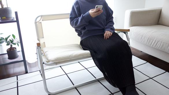 無印良品に「折りたたみベンチ」があるって知ってた？ 家でも 