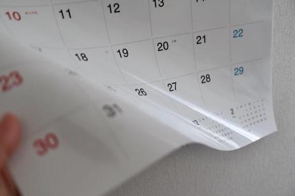 2022年の壁掛けカレンダー、もう決めた？ ほぼ日の「ホワイト