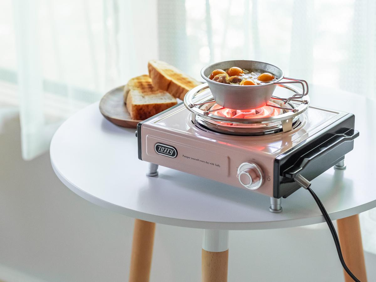 可愛くてコンパクト！「Toffy 卓上電気こんろ」で、いつもの家ごはんが 
