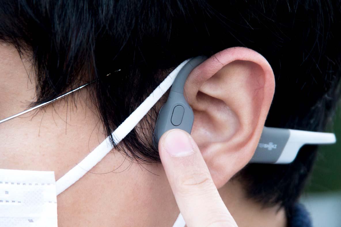 AfterShokzの「ハイエンドモデル骨伝導イヤホン」は着けてることを忘れ