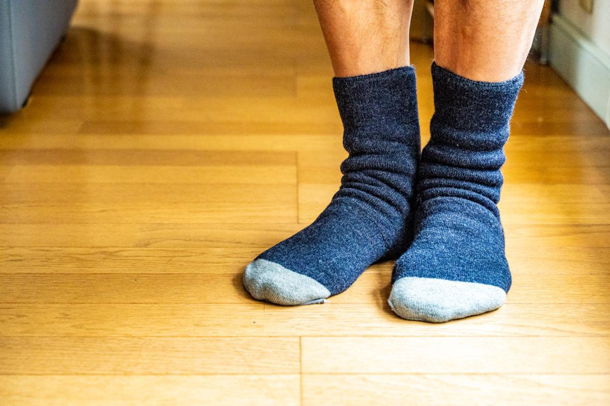 TNOCの「THE WARM SOCKS」は履く毛布みたいな靴下だったよ | ROOMIE