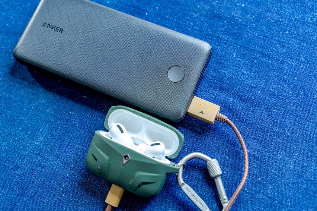 買った時は2万5000円でした。 充電器などの小物は全て揃っています！ 充電器 USB充電器 USB充電アダプター 5v/2a充電器 USBコンセント