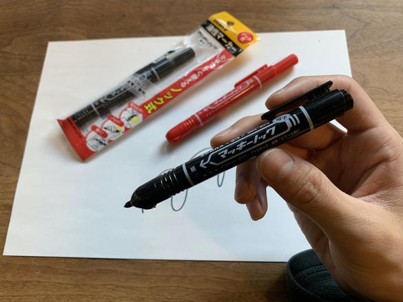 キャップレスでスムーズに片手で使えちゃう「マッキーノック」は