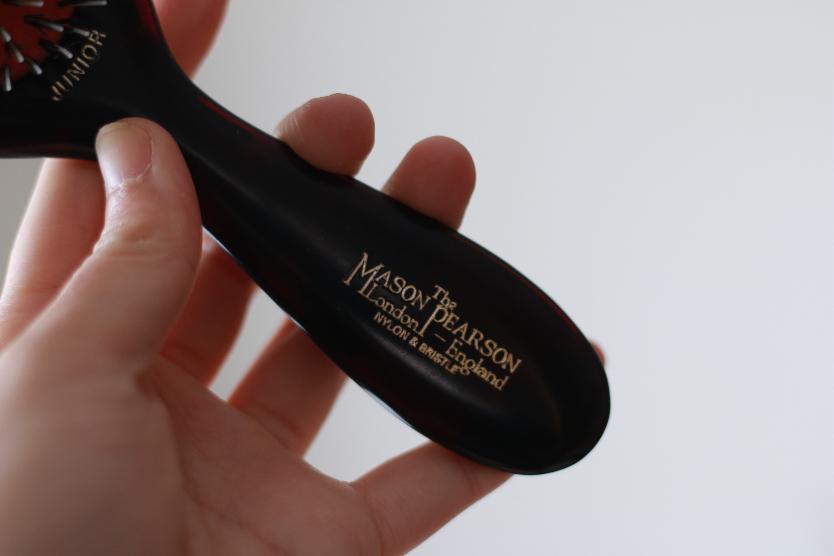 20年以上愛用している「魔法のヘアブラシ」。普通にとかしてるだけで