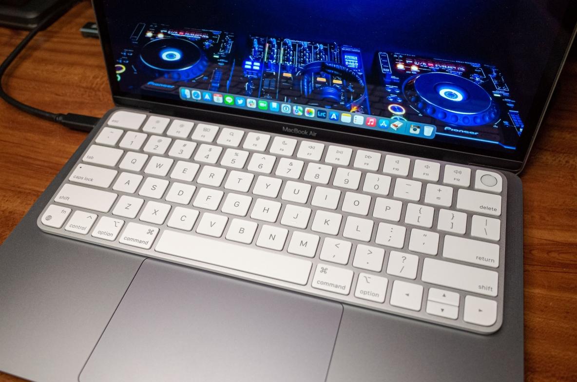 Touch ID搭載キーボード」で作業効率がこんなに上がるとは