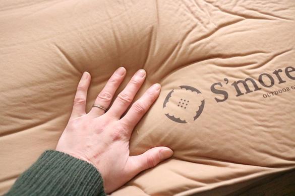 このダブルサイズ「極厚キャンプマット」が、ふわっふわ・広々