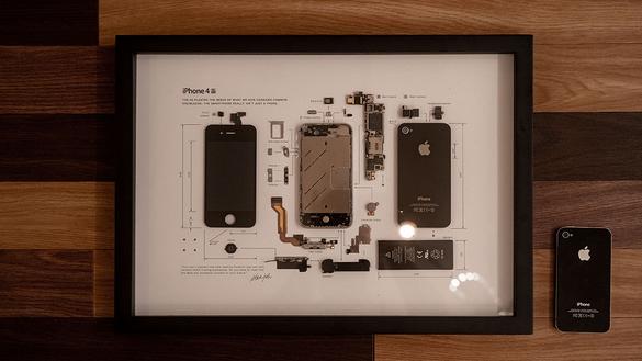 懐かしの「iPhone4S」がインテリアになる！ 話題のアート「GRID」 を 