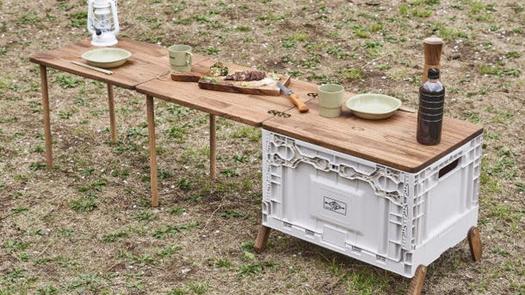 折りたたみボックスが「しっかりくつろげるアウトドアテーブル」に変身