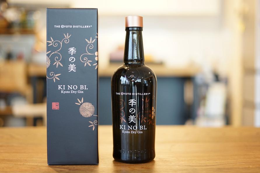 注目の「季の美 京都ドライジン」を飲まずに、この夏は終われない! 飲み方もいろいろあって楽しいぞ|マイ定番スタイル | ROOMIE(ルーミー)