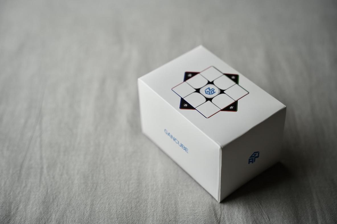 競技用のキューブを買ったら、1分台で全面揃えられるようになっちゃい