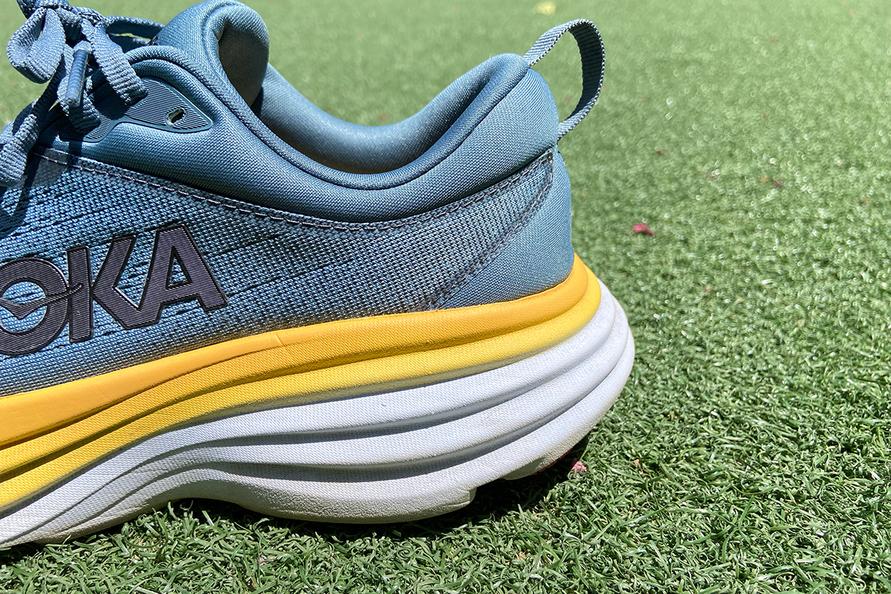 HOKAの「BONDI 8」