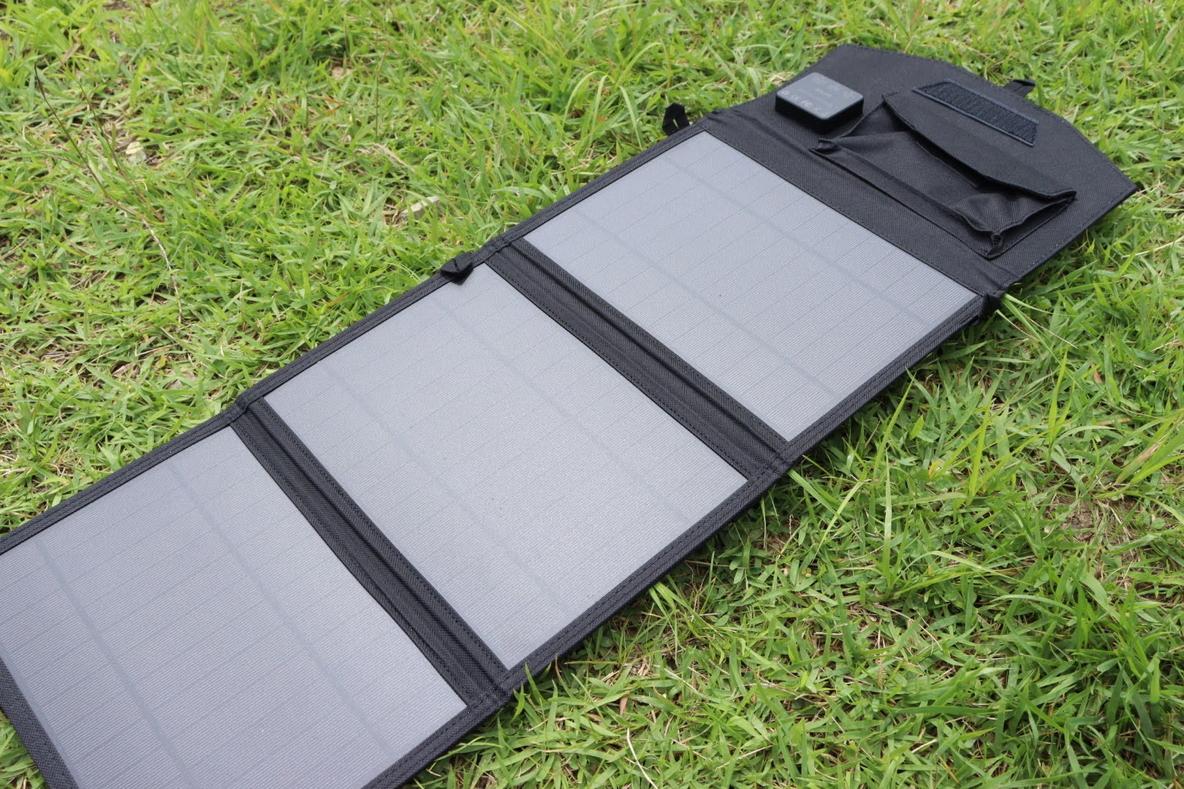 ソーラー発電 折りたたみテーブル 30W 防水耐候 新品未開封-1 ソーラー発電 折りたたみテーブル 30W 防水耐候 新品未開封-0