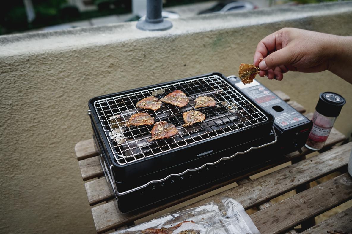 イワタニの「炉ばた焼器炙りやII」があれば家で本気の焼き鳥を