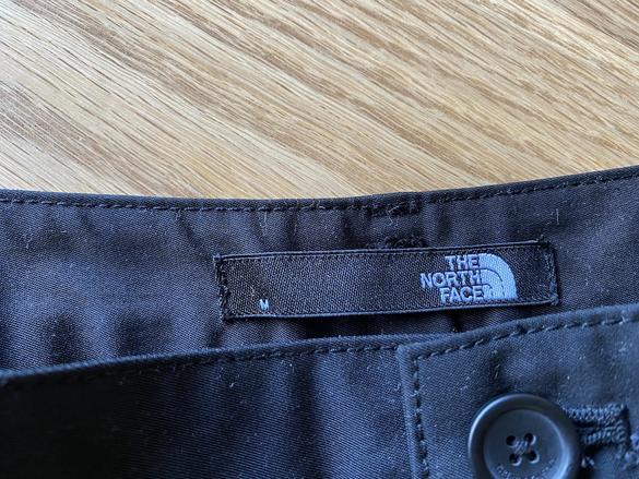 THE NORTH FACEのバイソンチノパンツ、通勤からキャンプまで活躍