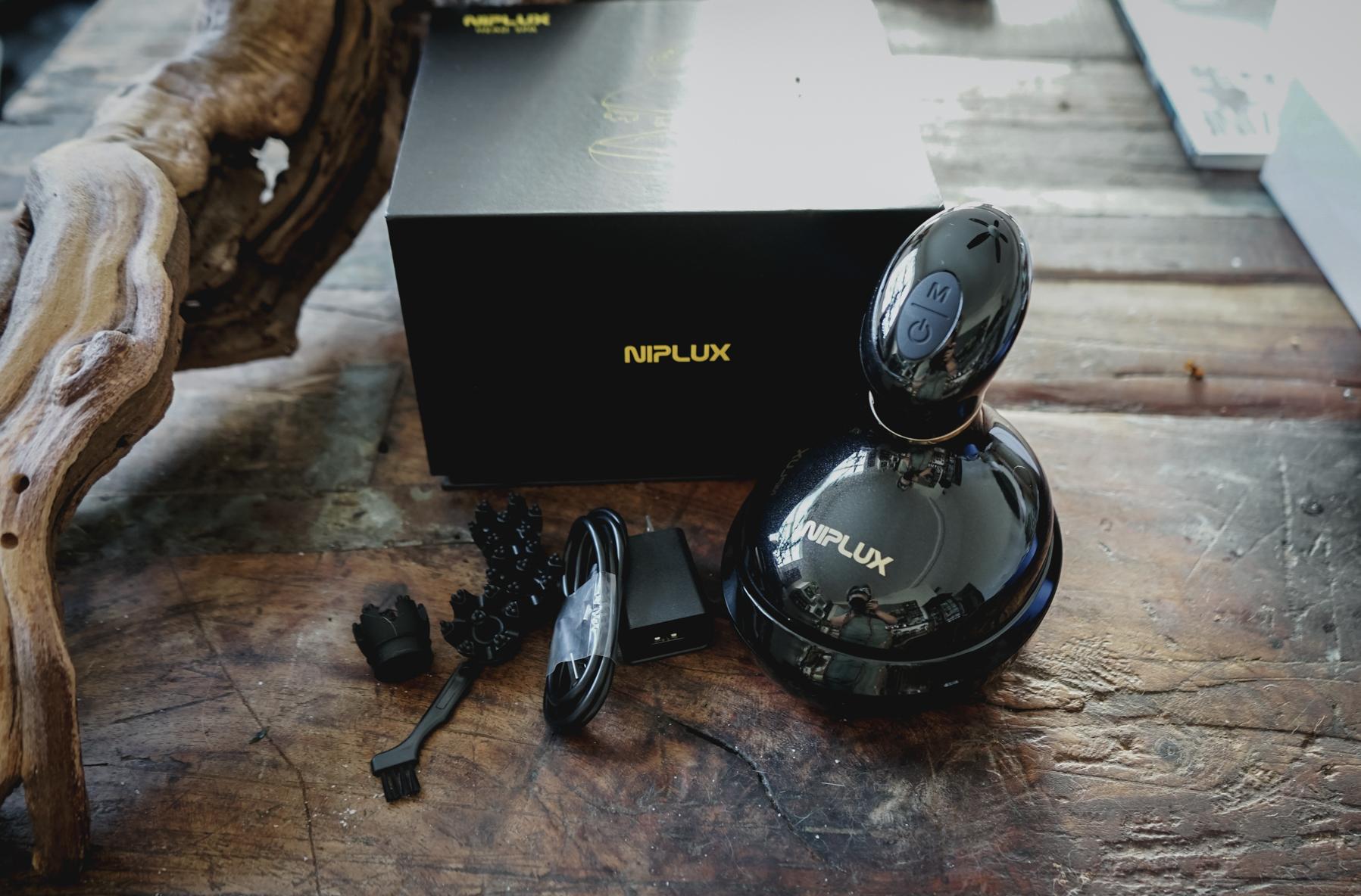 NIPLUXの「髪に絡まないヘッドマッサージャー」が美容院レベルで