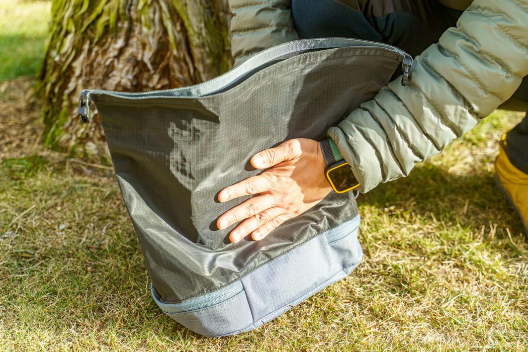 お値下販売中 パタゴニアブラックパフジャケットサイズLで、日本サイズ