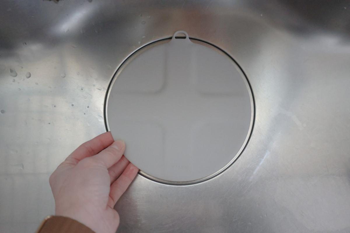 マーナ (marna) つけ置き洗いキャップ 1,180円(税込み)