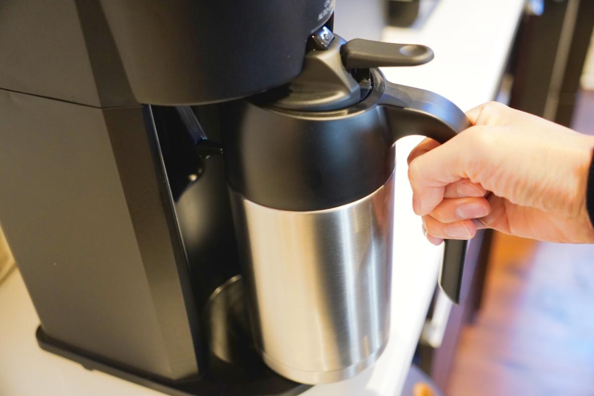 朝から昼過ぎまで、ずっと淹れたてのような温かいコーヒーを楽しむ方法 