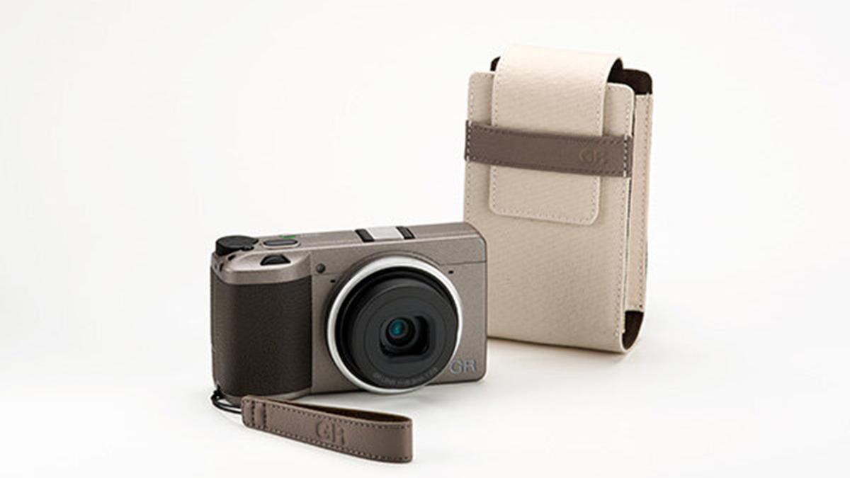 グレーがレトロで温かい。限定2,000台の｢GR III Diary Edition Special 